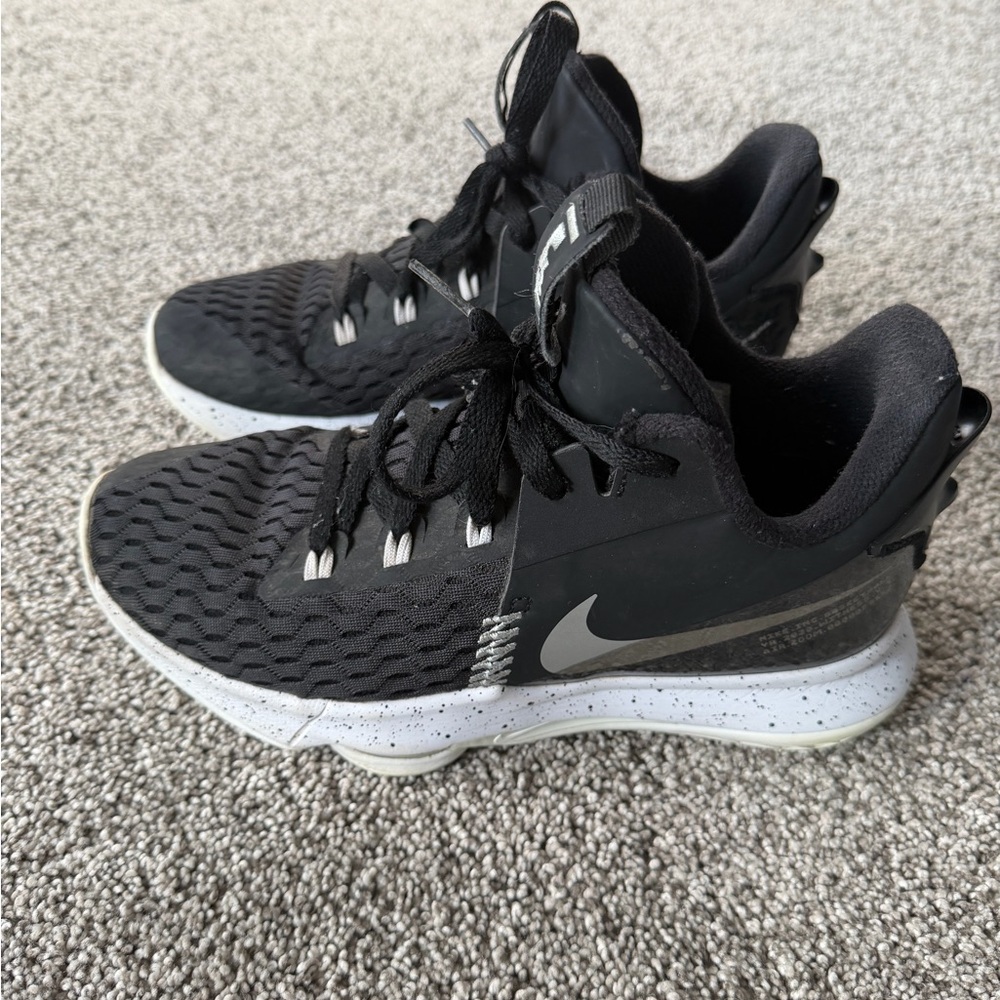 Nike Kyrie Basketball Shoes